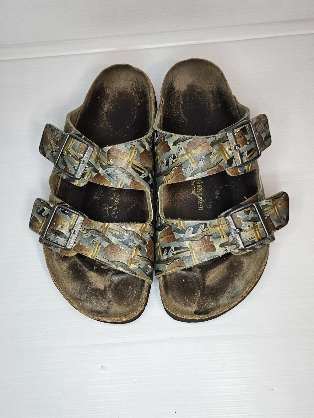 Papillio Jerry Garcia limited edition sandals Size L 8 M 6